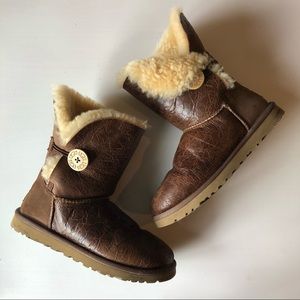 RARE HTF UGG Australia Bailey Button 1872 Chestnut Leather Krinkle Boots